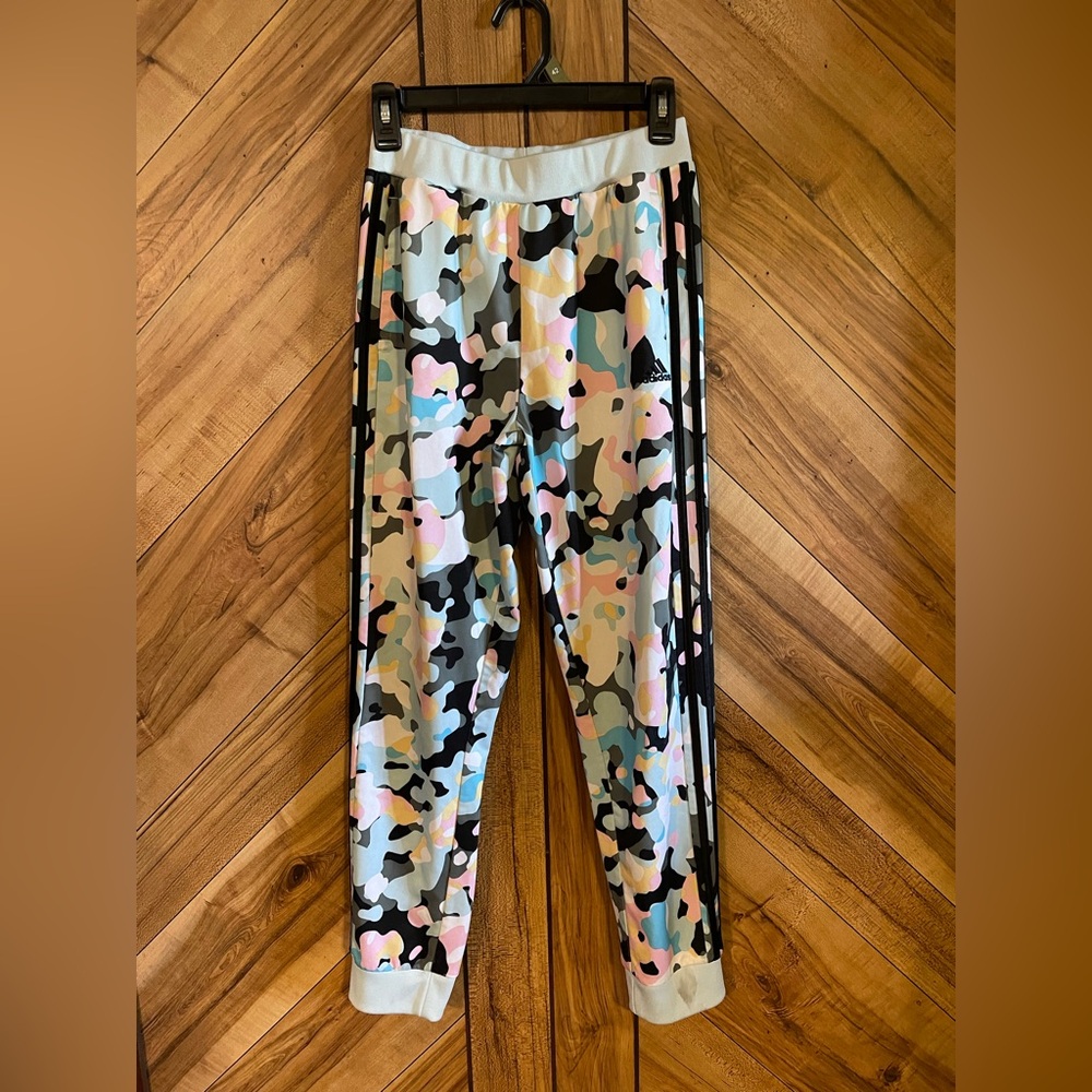 Adidas Girls 16 Multi Color Camo Tricot Joggers Track Pants Pastel 3 Stripe - Picture 3 of 9